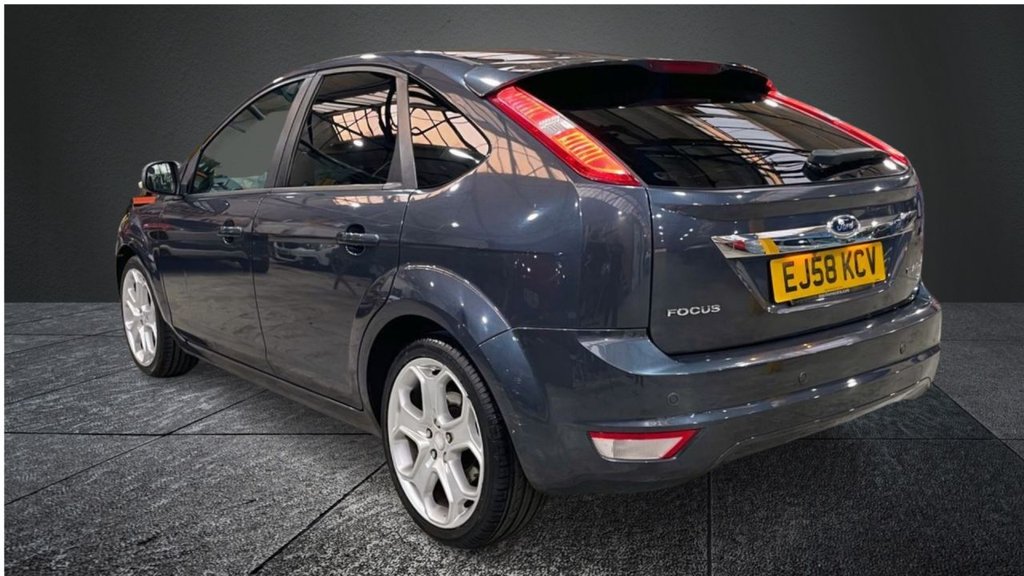 USED 2009 58 FORD FOCUS 2.0 TITANIUM 5d 145 BHP SAT NAV+FULL LEATHER+XENON+LEATHER