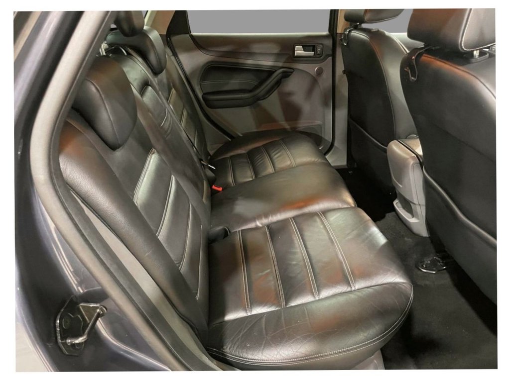 USED 2009 58 FORD FOCUS 2.0 TITANIUM 5d 145 BHP SAT NAV+FULL LEATHER+XENON+LEATHER