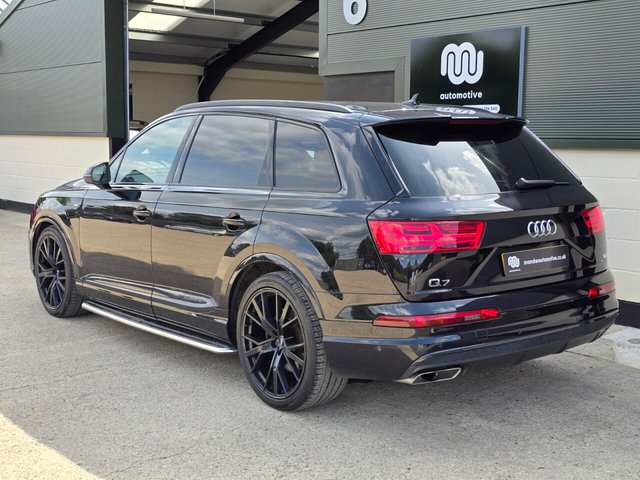 View our AUDI Q7