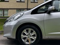 USED 2011 11 HONDA JAZZ 1.3 I-VTEC ES 5d 98 BHP 