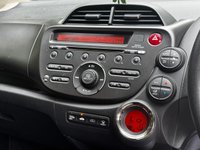 USED 2011 11 HONDA JAZZ 1.3 I-VTEC ES 5d 98 BHP 