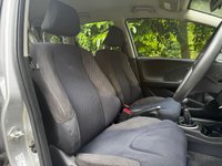 USED 2011 11 HONDA JAZZ 1.3 I-VTEC ES 5d 98 BHP 