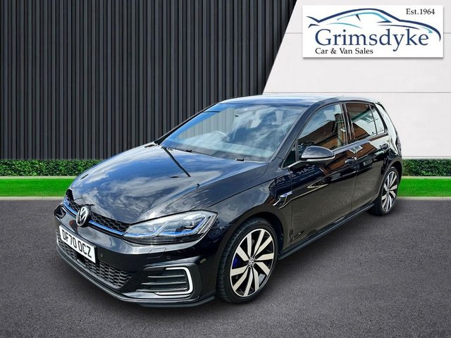 View our VOLKSWAGEN GOLF