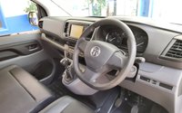 USED 2021 71 VAUXHALL VIVARO 1.5 L1H1 F2900 DYNAMIC S/S 101 BHP BIG SPEC 3 SEATS SAT NAV PARK SENSOR AC DAB BULKHEAD SHELVING 1 OWNER SERVICE HISTORY VAUXHALL WARRANTY TILL DEC 2024