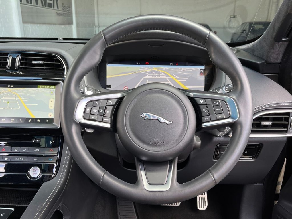 USED 2020 20 JAGUAR F-PACE 2.0 CHEQUERED FLAG AWD 5d 178 BHP 