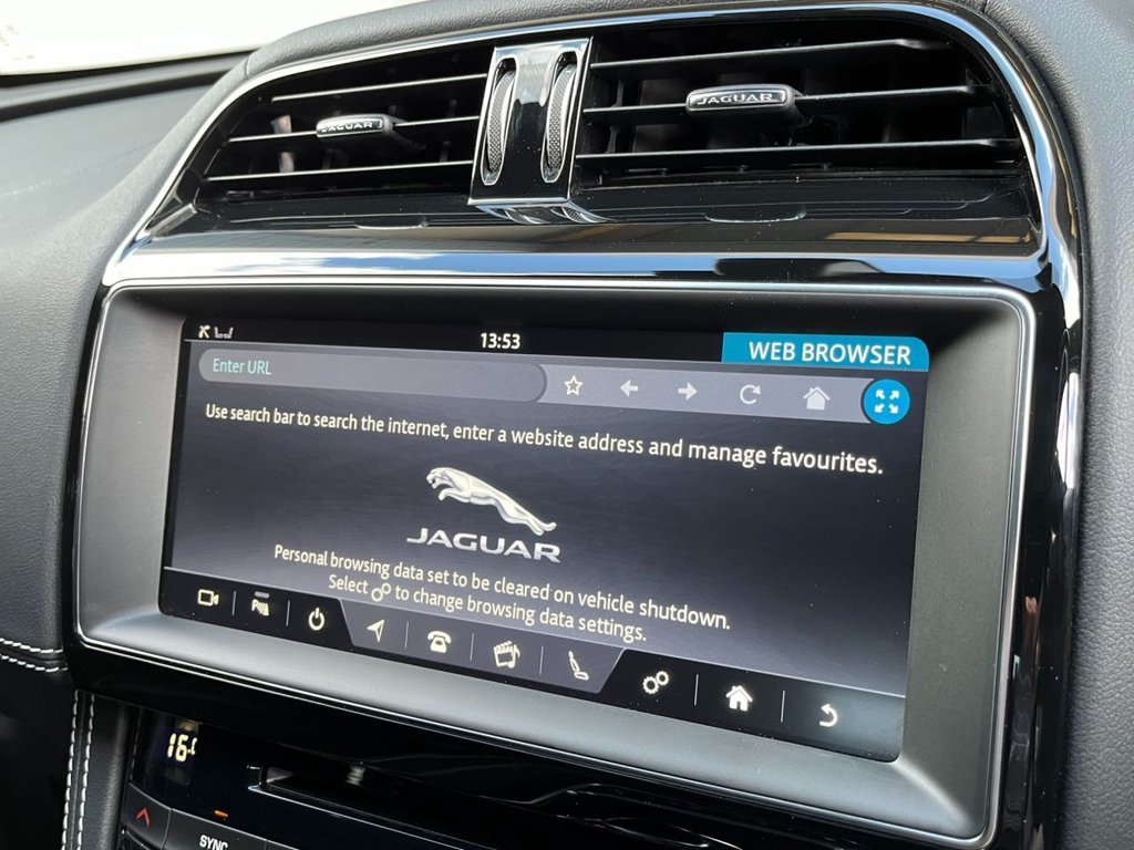 USED 2020 20 JAGUAR F-PACE 2.0 CHEQUERED FLAG AWD 5d 178 BHP 