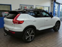 USED 2020 70 VOLVO XC40 1.5 T3 R-DESIGN PRO 5d 161 BHP SAT NAV PART LEATHER HEATED SEATS PARKING SENSORS 1 OWNER SERVICE HISTORY WARRANTY