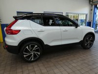 USED 2020 70 VOLVO XC40 1.5 T3 R-DESIGN PRO 5d 161 BHP SAT NAV PART LEATHER HEATED SEATS PARKING SENSORS 1 OWNER SERVICE HISTORY WARRANTY