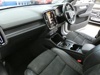 USED 2020 70 VOLVO XC40 1.5 T3 R-DESIGN PRO 5d 161 BHP SAT NAV PART LEATHER HEATED SEATS PARKING SENSORS 1 OWNER SERVICE HISTORY WARRANTY