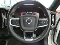 USED 2020 70 VOLVO XC40 1.5 T3 R-DESIGN PRO 5d 161 BHP SAT NAV PART LEATHER HEATED SEATS PARKING SENSORS 1 OWNER SERVICE HISTORY WARRANTY
