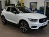 USED 2020 70 VOLVO XC40 1.5 T3 R-DESIGN PRO 5d 161 BHP SAT NAV PART LEATHER HEATED SEATS PARKING SENSORS 1 OWNER SERVICE HISTORY WARRANTY