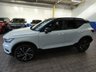 USED 2020 70 VOLVO XC40 1.5 T3 R-DESIGN PRO 5d 161 BHP SAT NAV PART LEATHER HEATED SEATS PARKING SENSORS 1 OWNER SERVICE HISTORY WARRANTY