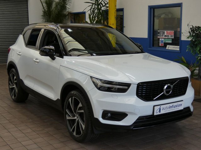 2020 70 Volvo Xc40 1.5 T3 R-DESIGN PRO 5d 161 BHP
