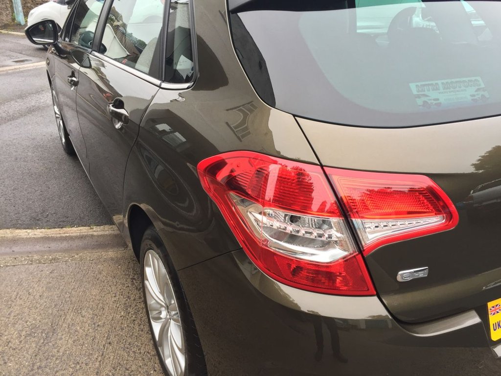 USED 2015 15 CITROEN C4 1.6 E-HDI VTR PLUS 5d 115 BHP LOW MILEAGE/ FULL SERVICE HISTORY