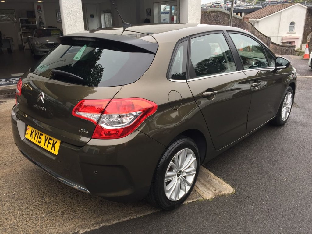 USED 2015 15 CITROEN C4 1.6 E-HDI VTR PLUS 5d 115 BHP LOW MILEAGE/ FULL SERVICE HISTORY