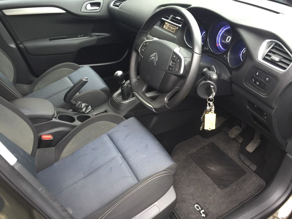 USED 2015 15 CITROEN C4 1.6 E-HDI VTR PLUS 5d 115 BHP LOW MILEAGE/ FULL SERVICE HISTORY
