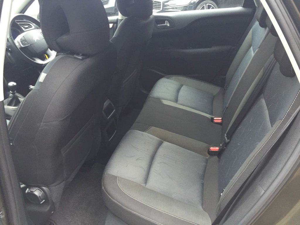 USED 2015 15 CITROEN C4 1.6 E-HDI VTR PLUS 5d 115 BHP LOW MILEAGE/ FULL SERVICE HISTORY