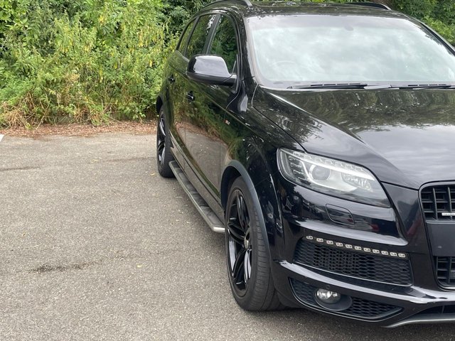 View our AUDI Q7