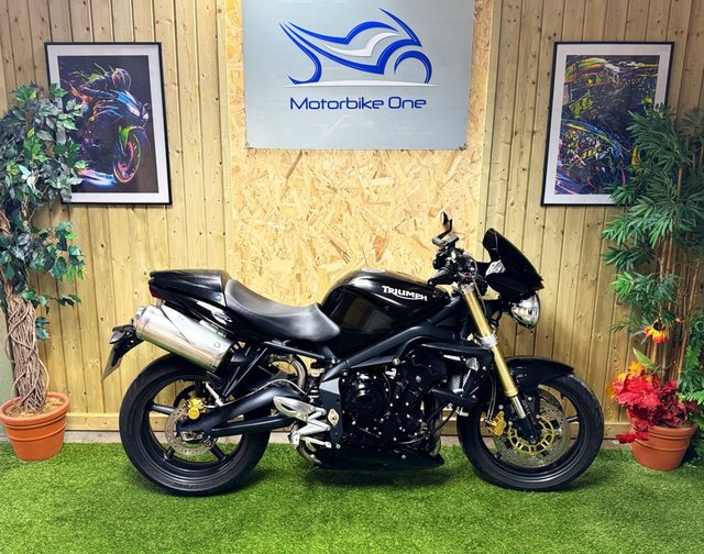 2008 08 Triumph Street Triple 675cc NAKED BIKE, BLACK, LOW INSURANCE, GREAT FIRST BIKE