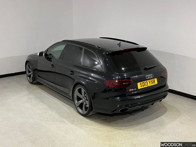 View our AUDI A4 AVANT