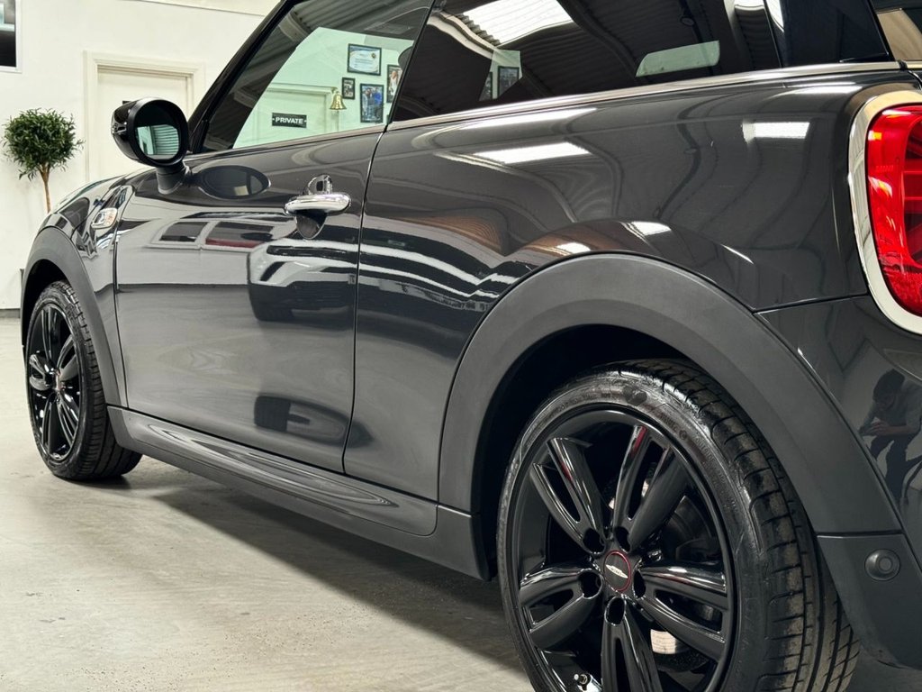 USED 2020 20 MINI HATCH COOPER 2.0 COOPER S SPORT 3d 190 BHP SAT NAV,+COMFORT+JCW PACKS