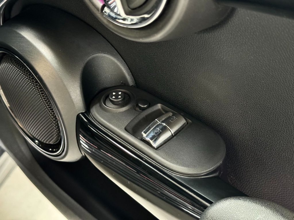 USED 2020 20 MINI HATCH COOPER 2.0 COOPER S SPORT 3d 190 BHP SAT NAV,+COMFORT+JCW PACKS