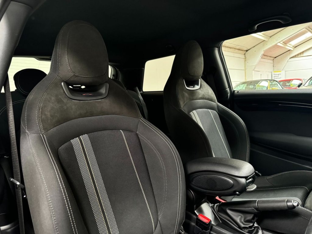 USED 2020 20 MINI HATCH COOPER 2.0 COOPER S SPORT 3d 190 BHP SAT NAV,+COMFORT+JCW PACKS