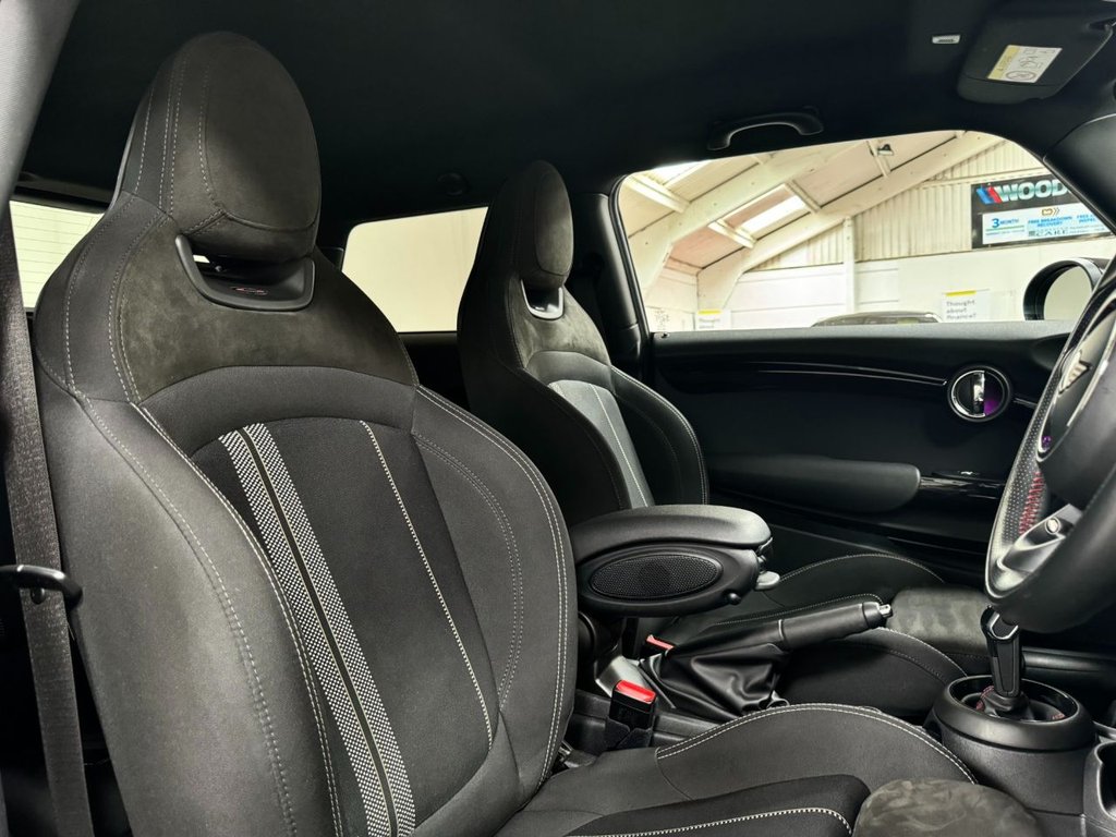 USED 2020 20 MINI HATCH COOPER 2.0 COOPER S SPORT 3d 190 BHP SAT NAV,+COMFORT+JCW PACKS