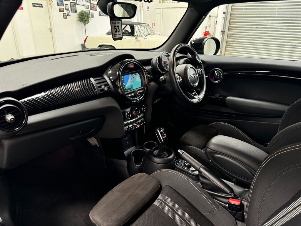 USED 2020 20 MINI HATCH COOPER 2.0 COOPER S SPORT 3d 190 BHP SAT NAV,+COMFORT+JCW PACKS