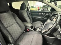 USED 2014 14 NISSAN QASHQAI 1.2 ACENTA PREMIUM DIG-T 5d 113 BHP 17" ALLOYS+SAT NAV+PAN ROOF