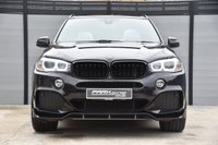 USED 2015 BMW X5 3.0 XDRIVE40D M SPORT 5d 309 BHP Full Service History | Individual Ruby Black | Electric Panoramic Sunroof | 360 Camera (Surround View) | Virtual Cokcpit | White Leather Seals | 7 Seater