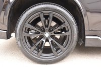 USED 2015 BMW X5 3.0 XDRIVE40D M SPORT 5d 309 BHP Full Service History | Individual Ruby Black | Electric Panoramic Sunroof | 360 Camera (Surround View) | Virtual Cokcpit | White Leather Seals | 7 Seater