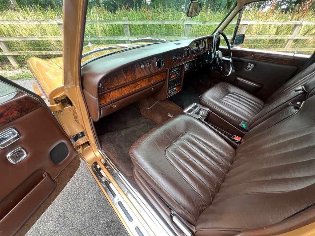 USED 1980 ROLLS-ROYCE SILVER SHADOW II // 6800cc V8 // 4d // px swap 