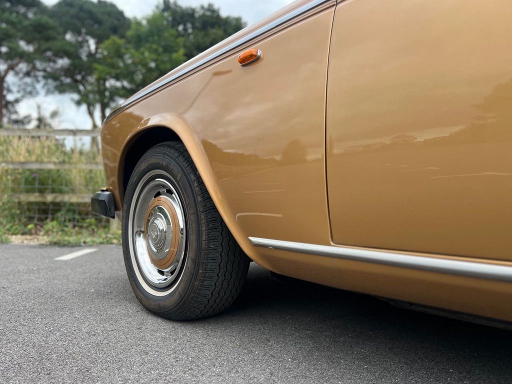 USED 1980 ROLLS-ROYCE SILVER SHADOW II // 6800cc V8 // 4d // px swap 