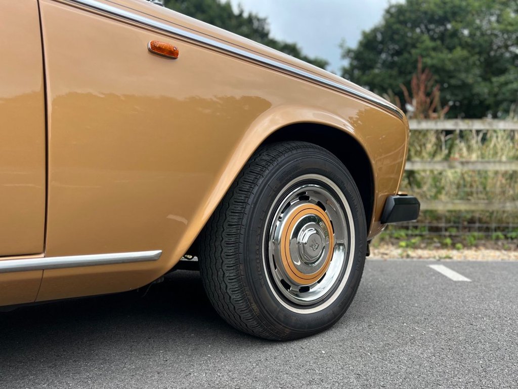USED 1980 ROLLS-ROYCE SILVER SHADOW II // 6800cc V8 // 4d // px swap 