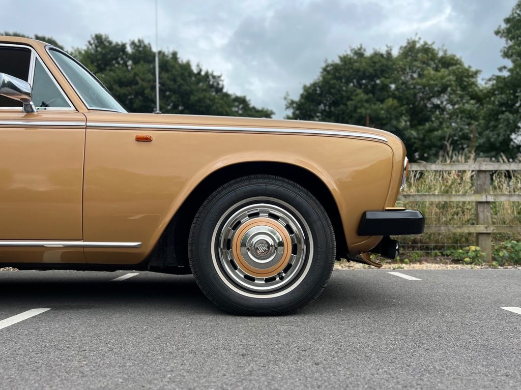 USED 1980 ROLLS-ROYCE SILVER SHADOW II // 6800cc V8 // 4d // px swap 