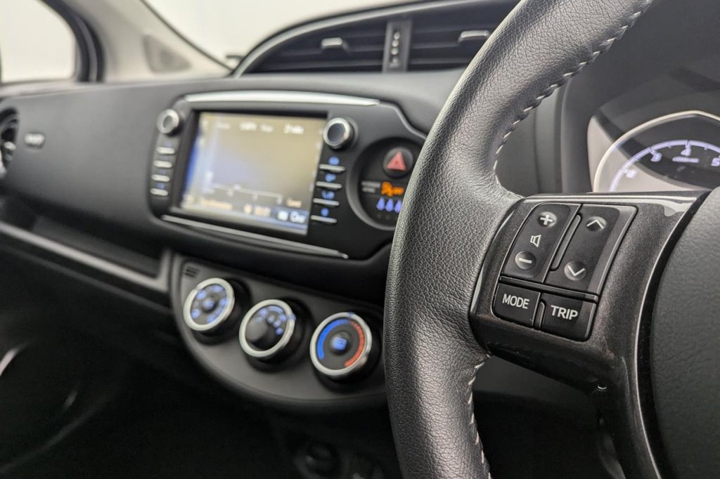 USED 2019 69 TOYOTA YARIS 1.5 VVT-I Y20 5d 110 BHP DAB Bluetooth
