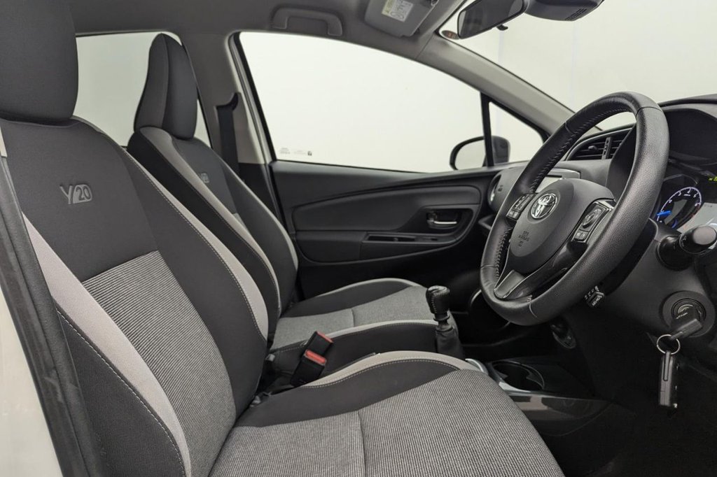 USED 2019 69 TOYOTA YARIS 1.5 VVT-I Y20 5d 110 BHP DAB Bluetooth