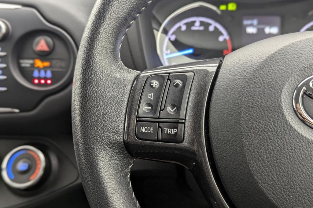 USED 2019 69 TOYOTA YARIS 1.5 VVT-I Y20 5d 110 BHP DAB Bluetooth
