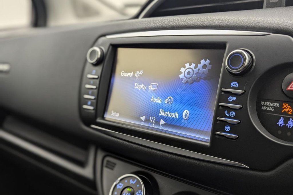 USED 2019 69 TOYOTA YARIS 1.5 VVT-I Y20 5d 110 BHP DAB Bluetooth