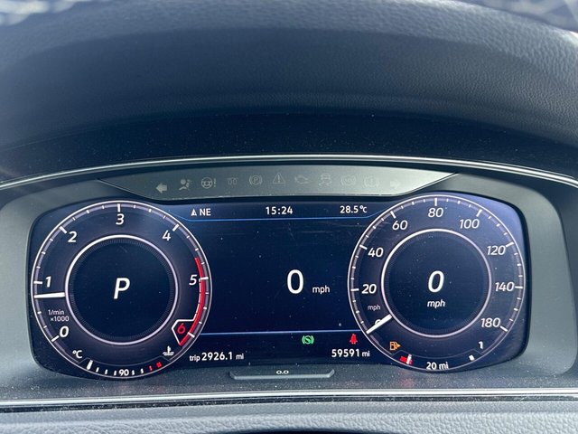 2017 Volkswagen Golf - Photo 5