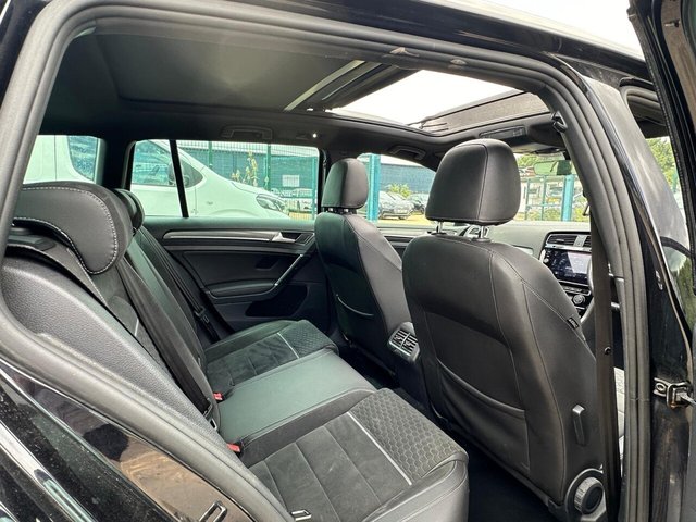 2017 Volkswagen Golf - Photo 8