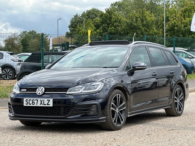 2017 Volkswagen Golf - Photo 2