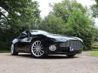 USED 2004 04 ASTON MARTIN VANQUISH 5.9 V12 2d 460 BHP FULL ASTON HISTORY, TWO TONE LEATHER, FASCIA COLOUR IN EXTERIOR COLOUR, PARK SENSORS, LINN 700 WATT AUDO, PENTLAND GREEN - STUNNING!!