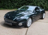 USED 2004 04 ASTON MARTIN VANQUISH 5.9 V12 2d 460 BHP FULL ASTON HISTORY, TWO TONE LEATHER, FASCIA COLOUR IN EXTERIOR COLOUR, PARK SENSORS, LINN 700 WATT AUDO, PENTLAND GREEN - STUNNING!!