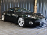 USED 2004 04 ASTON MARTIN VANQUISH 5.9 V12 2d 460 BHP FULL ASTON HISTORY, TWO TONE LEATHER, FASCIA COLOUR IN EXTERIOR COLOUR, PARK SENSORS, LINN 700 WATT AUDO, PENTLAND GREEN - STUNNING!!