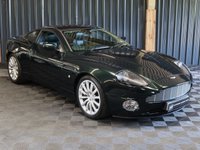 USED 2004 04 ASTON MARTIN VANQUISH 5.9 V12 2d 460 BHP FULL ASTON HISTORY, TWO TONE LEATHER, FASCIA COLOUR IN EXTERIOR COLOUR, PARK SENSORS, LINN 700 WATT AUDO, PENTLAND GREEN - STUNNING!!