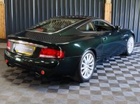 USED 2004 04 ASTON MARTIN VANQUISH 5.9 V12 2d 460 BHP FULL ASTON HISTORY, TWO TONE LEATHER, FASCIA COLOUR IN EXTERIOR COLOUR, PARK SENSORS, LINN 700 WATT AUDO, PENTLAND GREEN - STUNNING!!