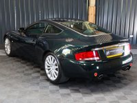 USED 2004 04 ASTON MARTIN VANQUISH 5.9 V12 2d 460 BHP FULL ASTON HISTORY, TWO TONE LEATHER, FASCIA COLOUR IN EXTERIOR COLOUR, PARK SENSORS, LINN 700 WATT AUDO, PENTLAND GREEN - STUNNING!!