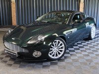 USED 2004 04 ASTON MARTIN VANQUISH 5.9 V12 2d 460 BHP FULL ASTON HISTORY, TWO TONE LEATHER, FASCIA COLOUR IN EXTERIOR COLOUR, PARK SENSORS, LINN 700 WATT AUDO, PENTLAND GREEN - STUNNING!!